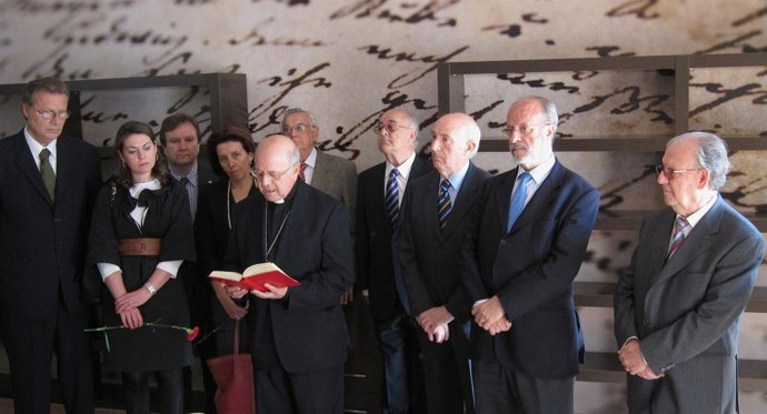 Inauguración De Un Complejo De Apartamentos Para Mayores En Valladolid