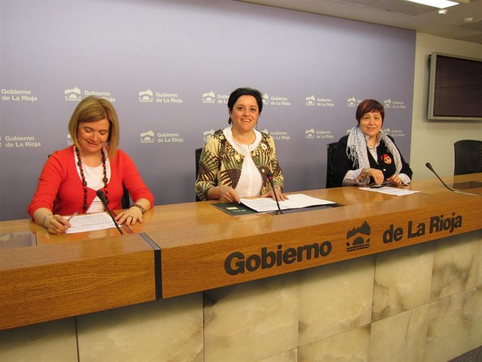 La Consejera De Servicios Sociales, Sagrario Loza