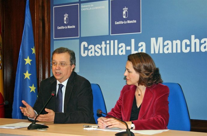 Consejero De C-LM Sánchez Pingarrón Y Magdalena Valerio