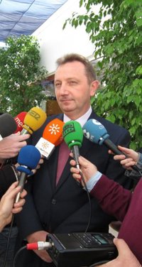 Recio indica que los datos "no son positivos" pero sí "previsibles", aunque destaca el aumento de activos