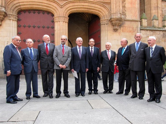 Homenaje A Adolfo Suárez En La Universidad De Salamanca.