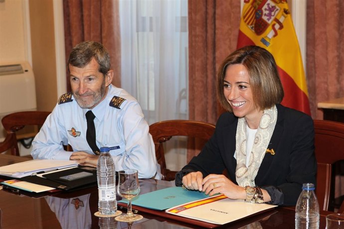 La Ministra Chacón Con El JEMAD