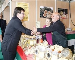 Vara En La Feria Del Queso