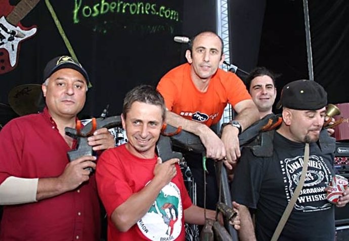 Los Berrones, Con Su Anterior Guitarrista, Tante, En Una Foto De 2004.