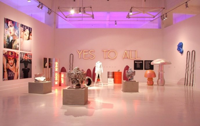 Exposición De Sylvie Fleury En El CAC