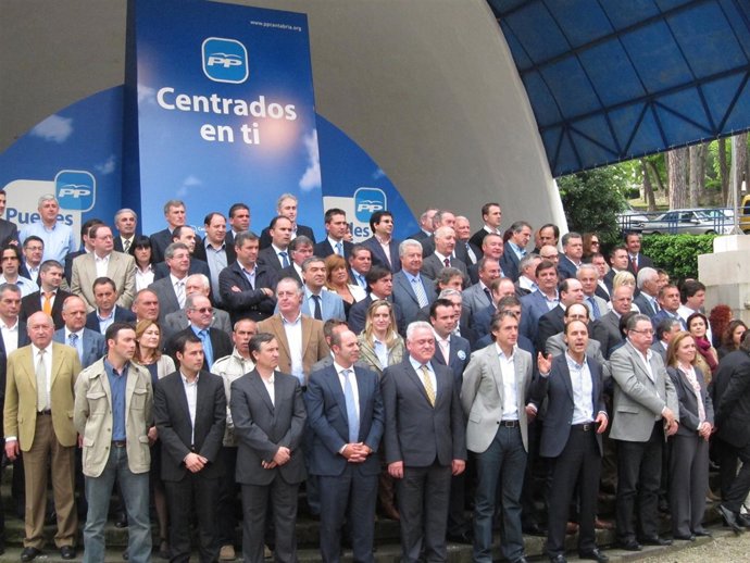 Presentación de los candidatos del PP a las Alcaldías cántabras
