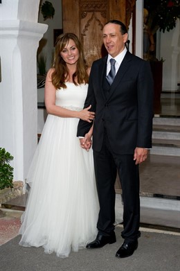 Carmen Morales De Novia Y Con Su Marido