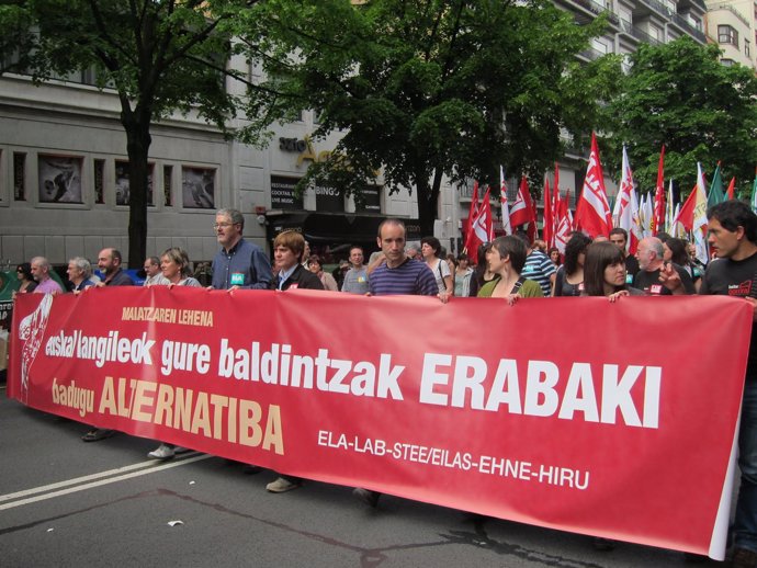 Manifestación De Los Sindicatos Nacionalistas
