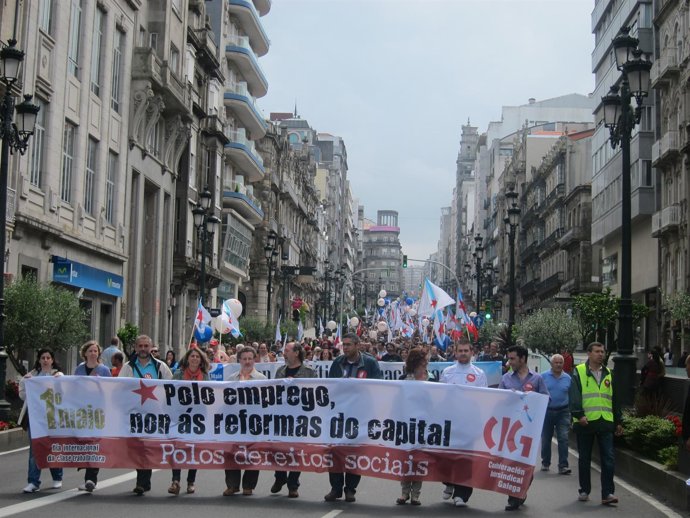 Vigo Foto Mani Cig Uno Mayo