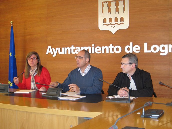 Sáenz, Dorado Y Lapuente En La Rueda De Prensa