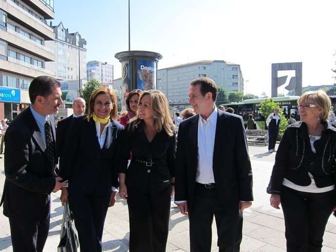 Trinidad Jiménez, Antes De Un Acto Electoral En Vigo