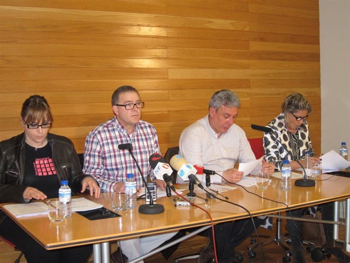 Los Representantes Comerciales, En Rueda De Prensa