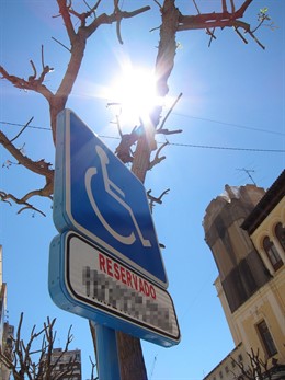Plaza de aparcamiento para personas con discapacidad