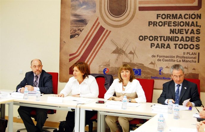 Toledo. 02/05/11.- Las Consejeras De Educación, Ciencia Y Cultura, María Ángeles