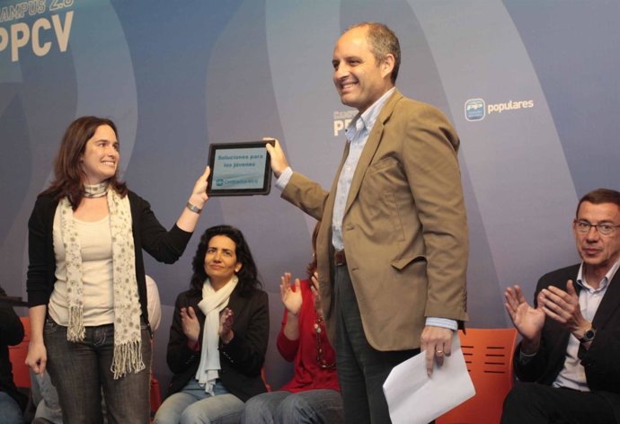 Francisco Camps En Su Reaparición