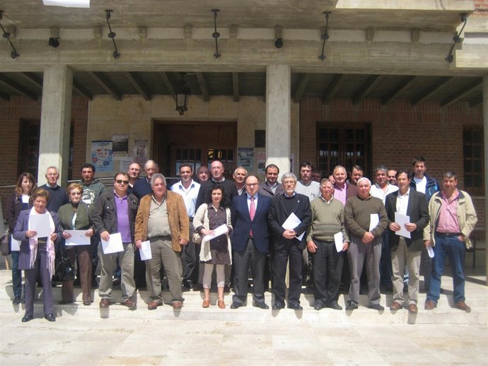 Martín Y Los Alcaldes Firmantes