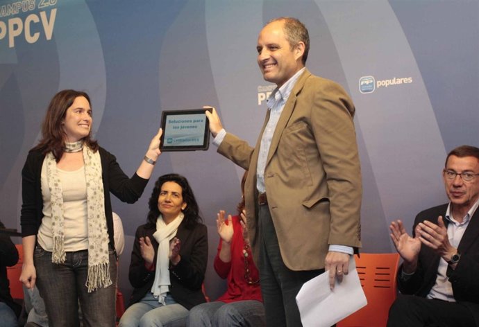 Francisco Camps En Su Reaparición