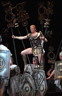 La Compañía Del Director Ruso Yuri Grigorovich Trae Espartaco