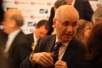 Duran replica a Vara que cuestionando la inversión del AVE en Extremadura no confronta las comunidades