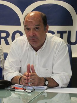 Arturo Gonzalez De Mesa.