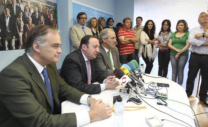 González Pons, Pedro Sanz, Y Javier Pagola