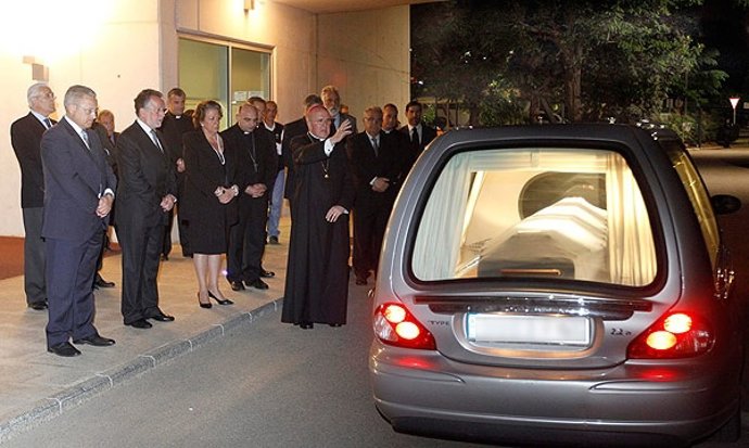 Llegada Del Féretro Cardenal García-Gasco A Valencia 