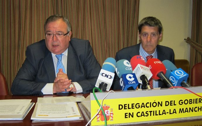 Corrochano Y Fuentes En Rueda De Prensa
