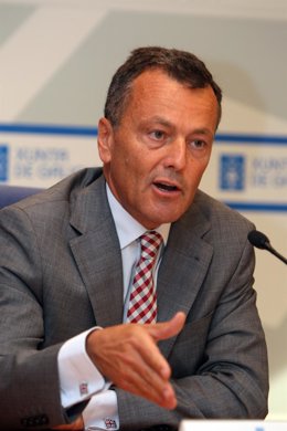 Agustín Hernández (Plano Medio)