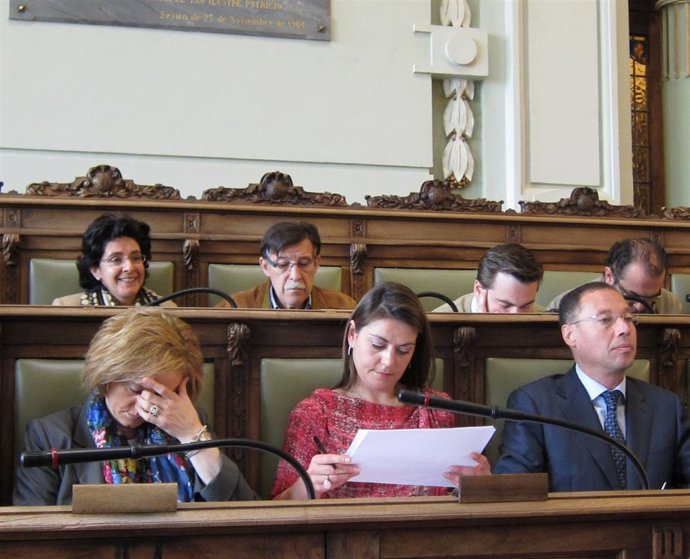 La Edil Cristina Vidal (C), Durante El Pleno.