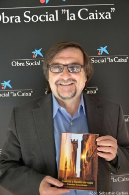 NOTA Y FOTO LIBRO PACO TORRES FERIA DEL LIBRO Y PREVISIONES