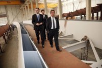 Revilla asegura que la solución al cierre del puerto de Requejada es "complicada administrativamente"