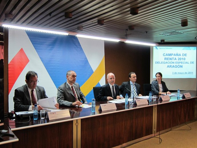 Presentación De La Campaña De La Renta 2010 En Zaragoza