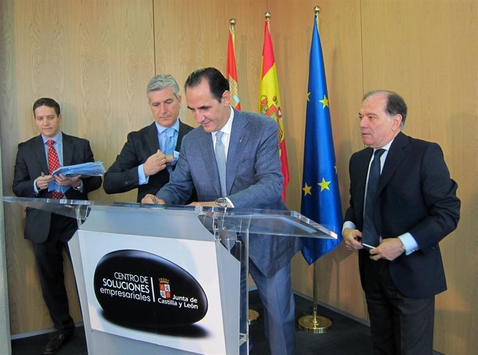 La Junta Firma Un Convenio Con Iberaval Y 21 Entidades Financieras