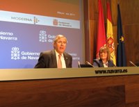 Roig dice que el descenso del paro en abril es "muy satisfactorio"