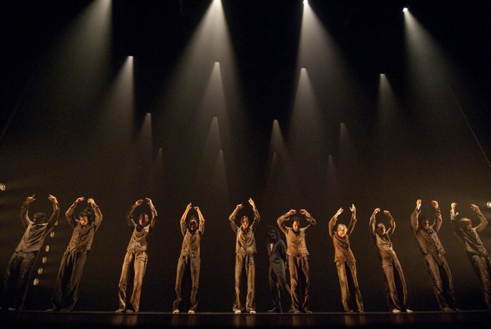 Political/Mother De Hofesch Shechter