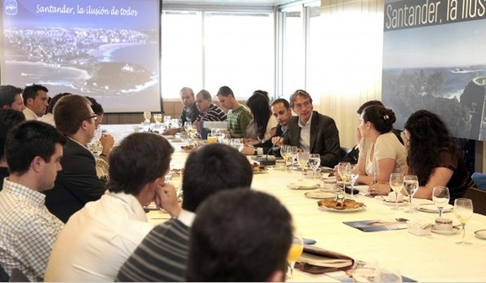 De La Serna Se Reúne Con Colectivos Juveniles