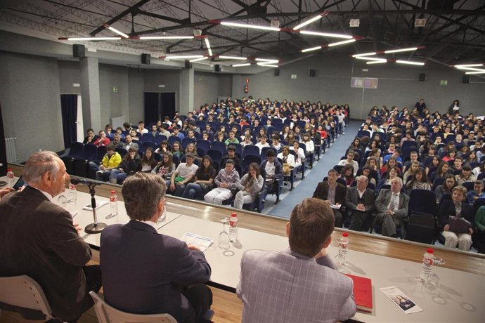 Más De Medio Millar De Alumnos Participan En La Vidriera En La XX Jornada De Ori