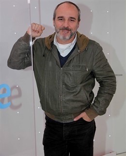 El Actor Fernando Guillen Cuervo Posa En Un Plató De TVE