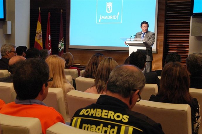 Presentación De Una Web De Bomberos En Madrid Por Ayuntamiento De Madrid