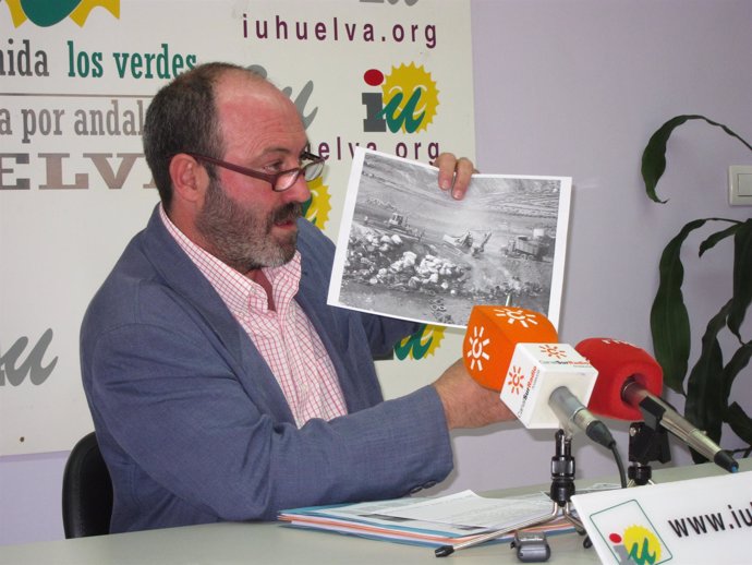 El Coordinador Provincial De IULV-CA En Huelva, Pedro Jiménez.