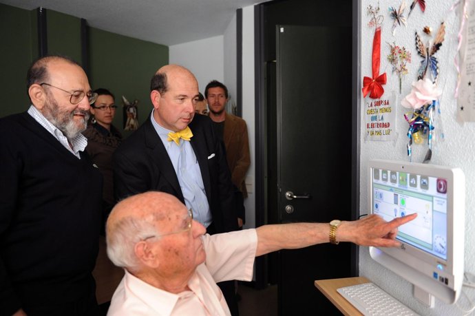 El Director Del MIT Agelab, Joseph Coughlin, Visita La Residencia Romareda