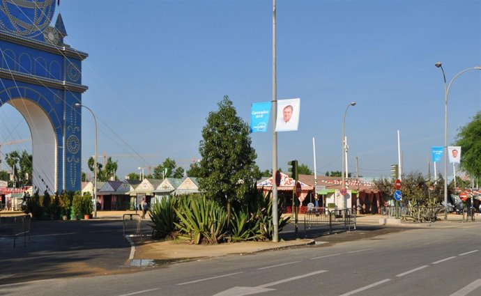 Cartel Electoral Del PP en la avenida Ramón de Carranza
