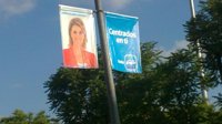 El PSOE acusa al PP de violar la ley con carteles de candidatos pidiendo el voto en Toledo, Sevilla u Oviedo