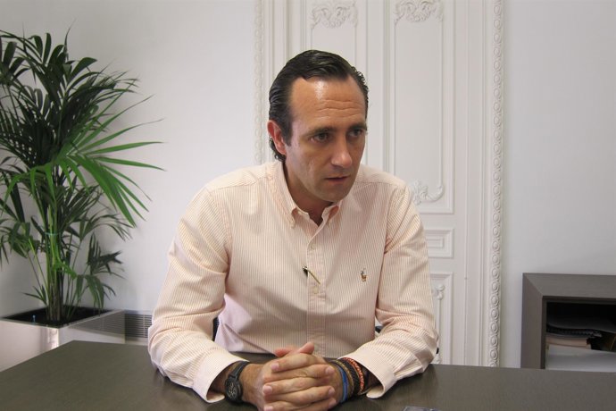 Bauzá En La Sede Del PP