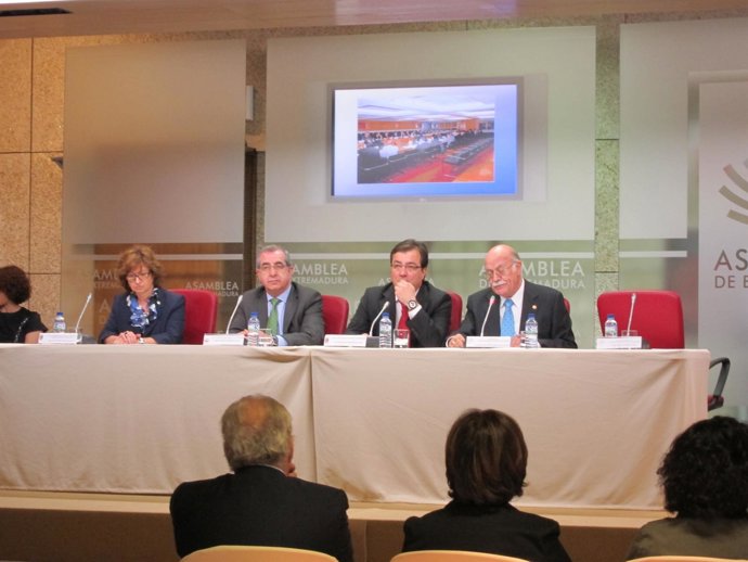 Acto En La Asamblea De Extremadura