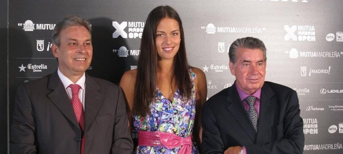 Anna Ivanovic Y Santana