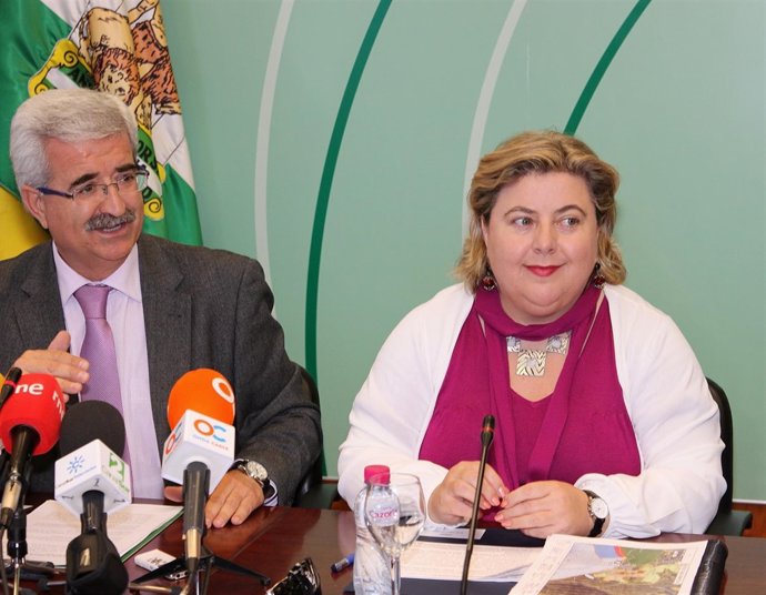 Clara Aguilera Junto A Manuel Jiménez Barrios