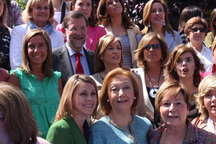 Mariano Rajoy Con Candidatas Del PP