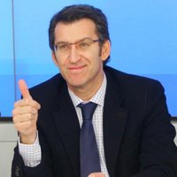 Feijóo pide el voto para el PP porque en sus papeletas "está Galicia" y garantiza que no prometerá "imposibles"