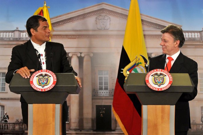 El Presidente De Ecuador, Rafael Correa, Y El De Colombia, Juan Manuel Santos. 